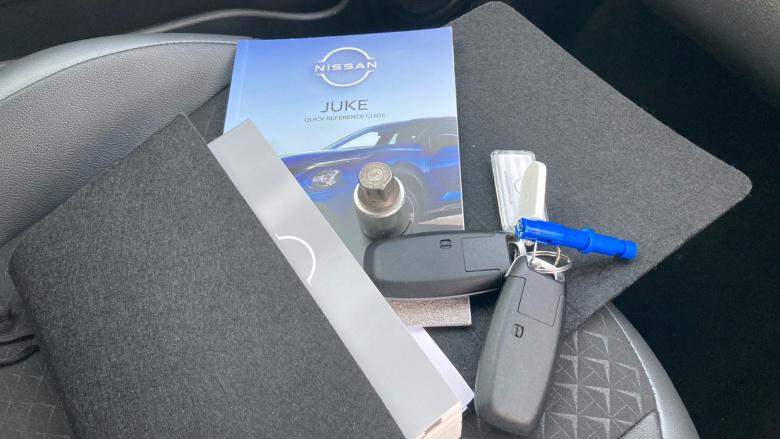 Nissan Juke 1.6 Hybrid N-Connecta 5dr Auto Hybrid Hatchback